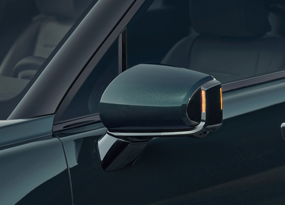 Espejos retrovisores laterales con señalizador LED.