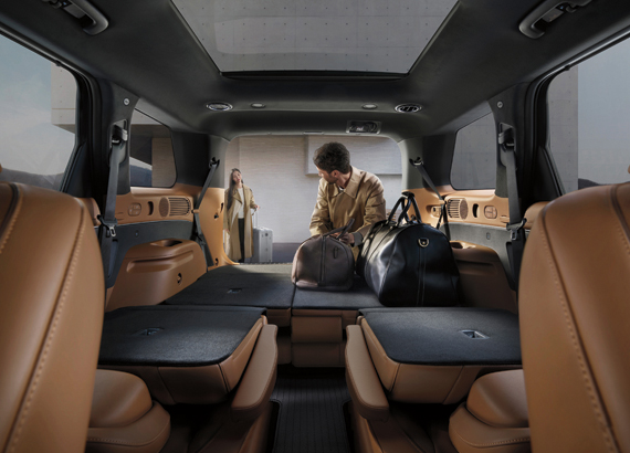 Asientos con plegado remoto (2ª y 3ª fila).