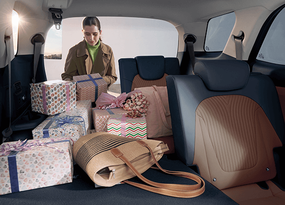 Compartimiento de equipaje espacioso y versátil.